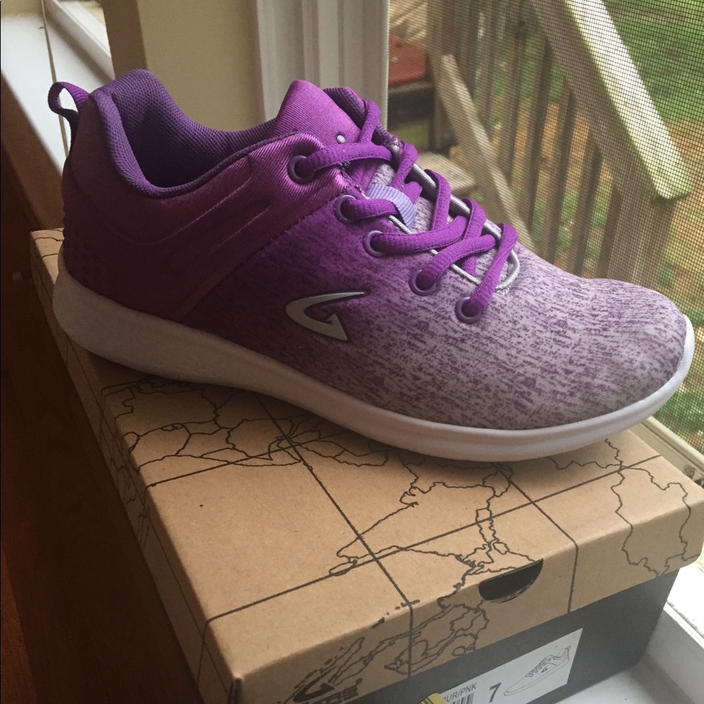 Geers by Dream Seek Sneakers